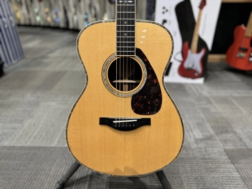 YAMAHA L36 CONCERT ACOUSTIC GUITAR