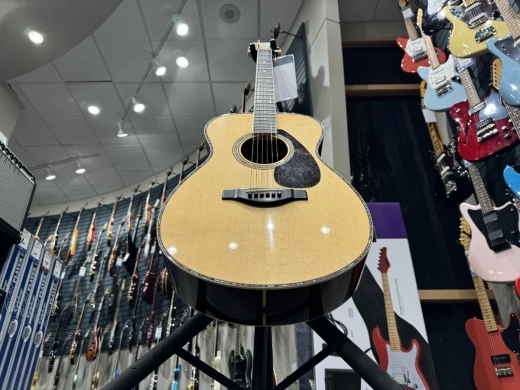 YAMAHA L36 CONCERT ACOUSTIC GUITAR 3