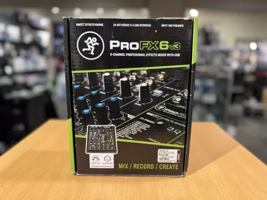 Mackie 6ch Pro Mixer With Effects And USB 2