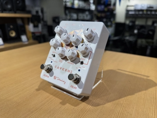 Keeley Caverns Delay Reverb V2 2