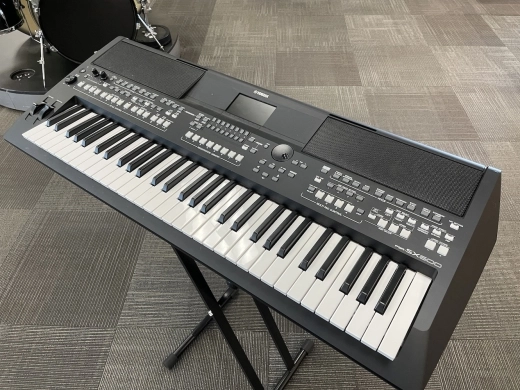 Yamaha - PSRSX600