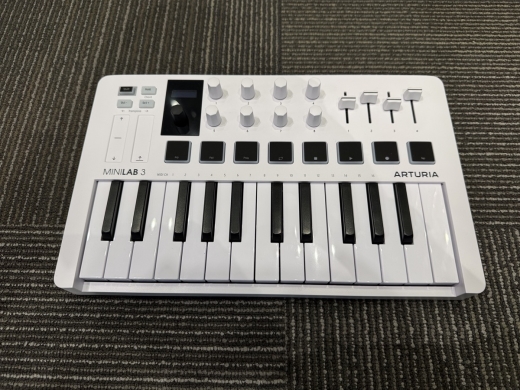 Arturia MiniLab 3 25-Key MIDI Controller W/Software - Alpine