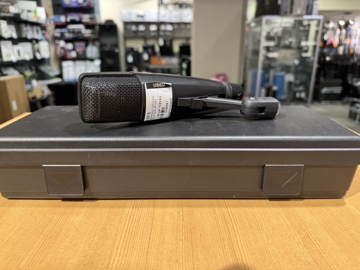 Sennheiser MD 421-II Cardioid Studio Microphone
