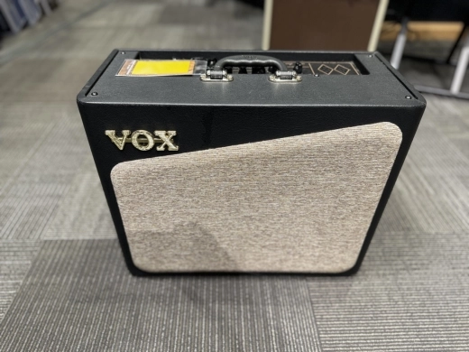 Vox AV30 Hybrid Guitar Amplifier