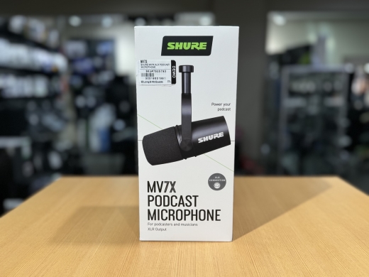 Shure - MV7X Streaming/ Podcast/ Broadcast Microphone