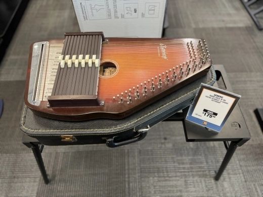 OSCAR SCHMIDT 12 CHORD AUTOHARP W/ CASE