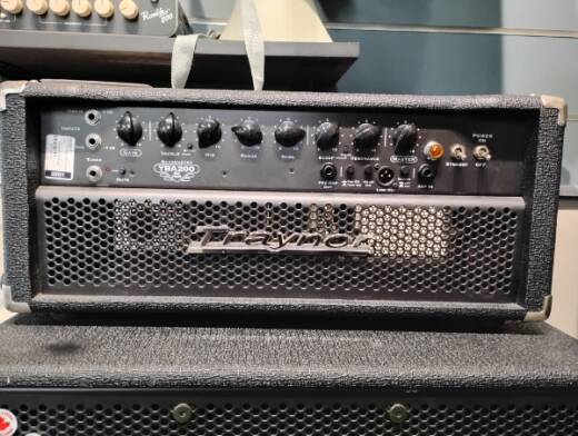 Traynor 200 Watt All-Tube Bass Head | Long & McQuade