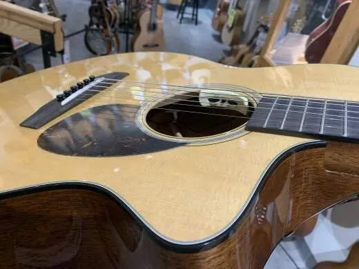 Martin Guitars - SC-18E 2