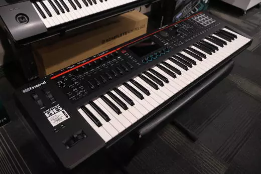 Roland - FANTOM-06 2