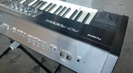 Roland RD700GX Stage Piano 2
