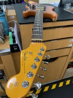 Fender - 011-5610-839 7