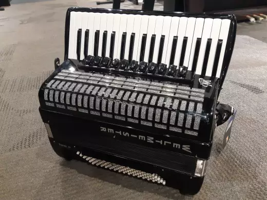 Weltmeister Accordion Topas 37