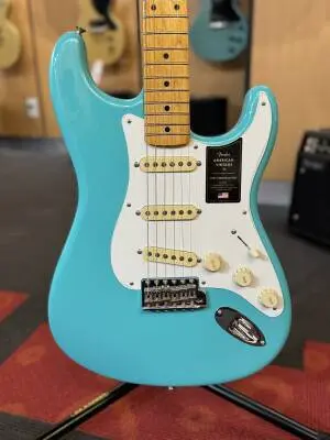 Fender American Vintage II 1957 Stratocaster 2