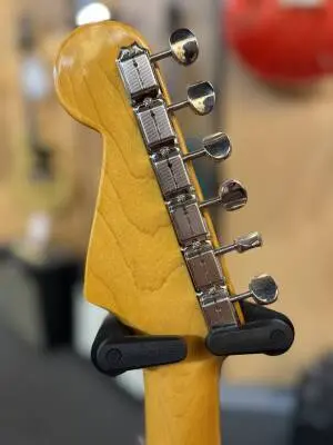 Fender American Vintage II 1957 Stratocaster 2