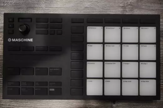 Native Instruments - MIKRO MK3 2