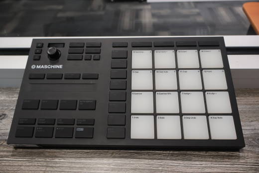 Native Instruments Maschine Mikro MK3 Production System