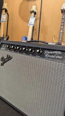 Fender - 217-2000-000 2