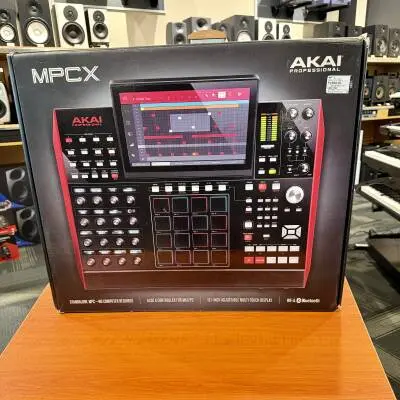 Akai - MPC X 2