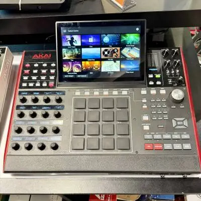 Akai - MPC X