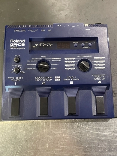 GR-09 Guitar Synthesiser