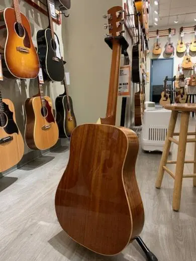 LARRIVEE SPRUCE MAHOGANY LEFT HANDED 2