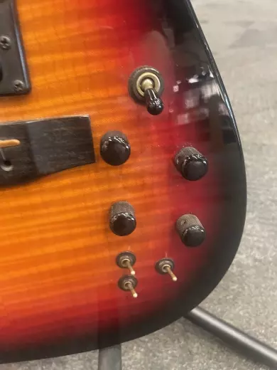 Carvin AES185 Sunburst 2