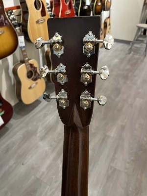 Martin D-28 Custom 4