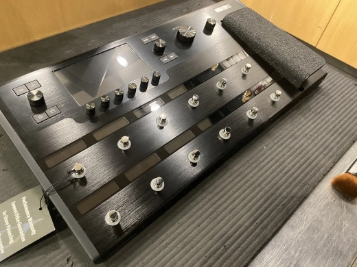 Line 6 - HELIX