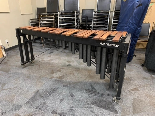 MUSSER M240 4.3 OCT. STUDIO MARIMBA 2