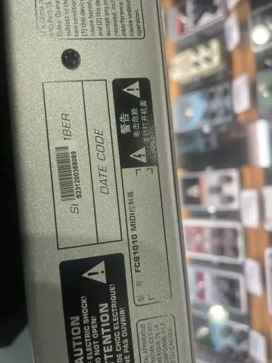 Behringer - FCB1010 2