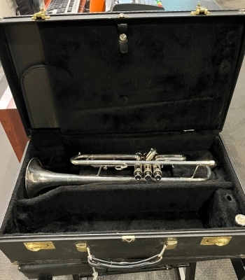 Getzen Eterna Trumpet Outfit 2