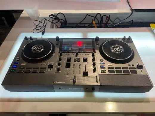 Numark - MIXSTREAMPROGO