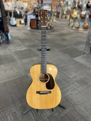 Martin Guitars - 00-18 2019