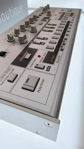 Roland - TB-03 2