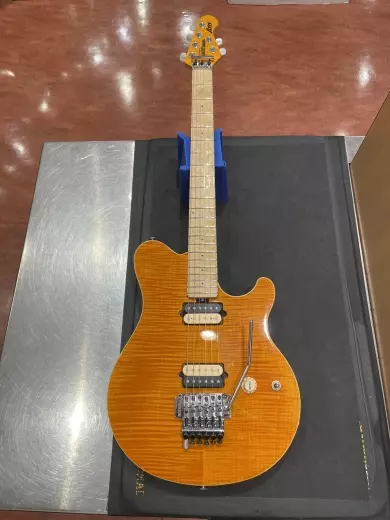 ERNIE BALL MUSIC MAN AXIS TRANS GOLD