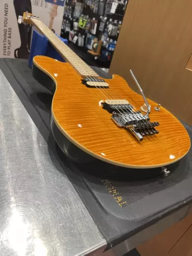 ERNIE BALL MUSIC MAN AXIS TRANS GOLD 2