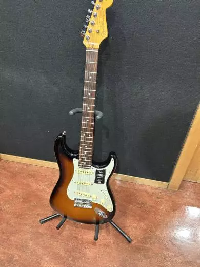 Fender - 011-3900-803 2