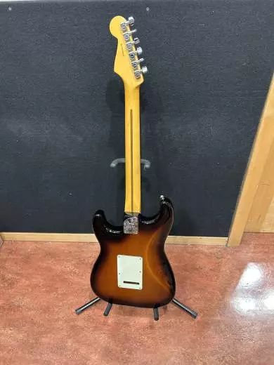 Fender - 011-3900-803 2