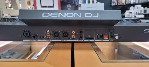SC LIVE 4 4-Channel Standalone DJ Controller 2