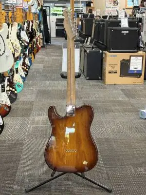 Fender - 017-0281-830 2