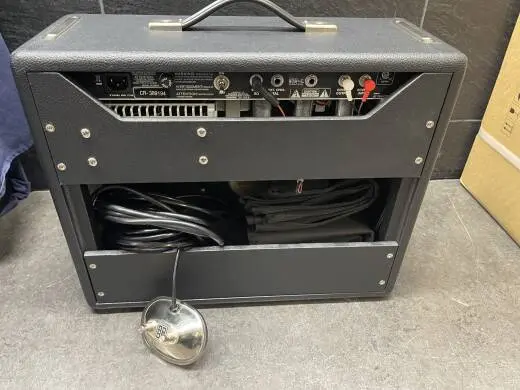 Fender - 217-2000-000 2