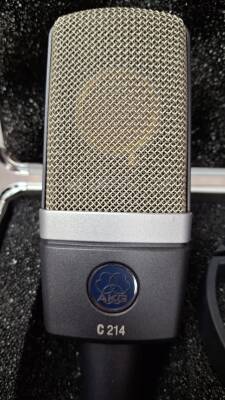 Gear Hunter | AKG - C214 AKG