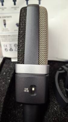 Gear Hunter | AKG - C214 AKG