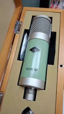 Universal Audio - MIC-UA187 2