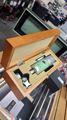 Universal Audio - MIC-UA187 2