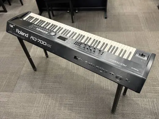 Roland - RD-700NX 2