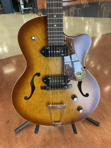 Godin Guitars - G32327 2