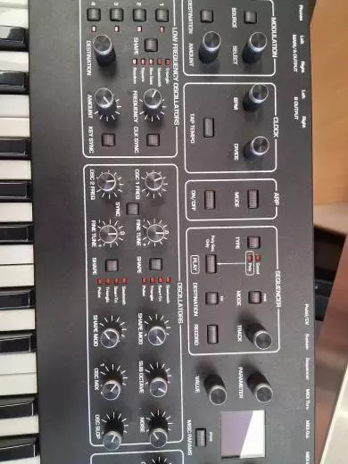 Dave Smith Instruments - PROPHET REV2 8 2