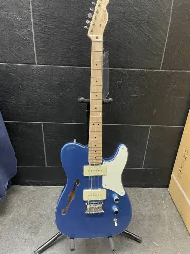Squier - 037-7020-502