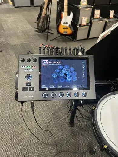 Alesis - STRATA PRIME 2